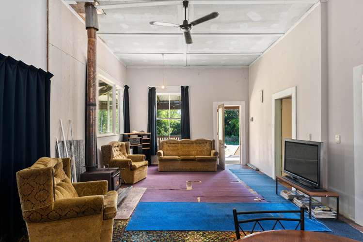 27 Tongaporutu Road Ohura_7