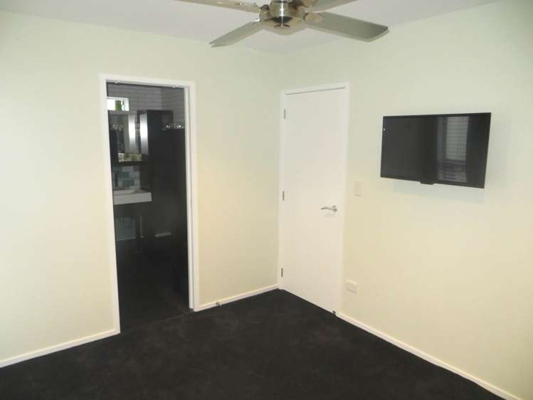 3/50 Cook Street Howick_5