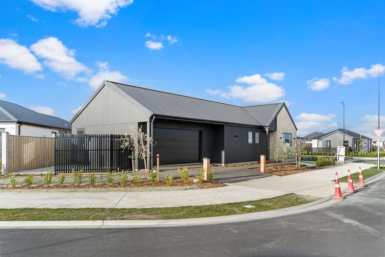 8 Silvergrass Way Rolleston_27