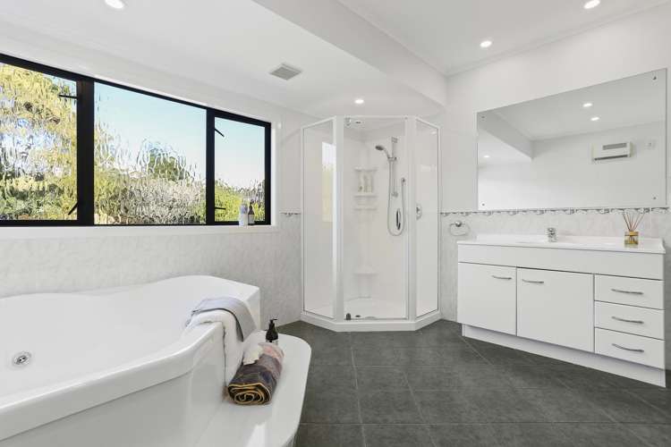 6 May Avenue Te Atatu South_16