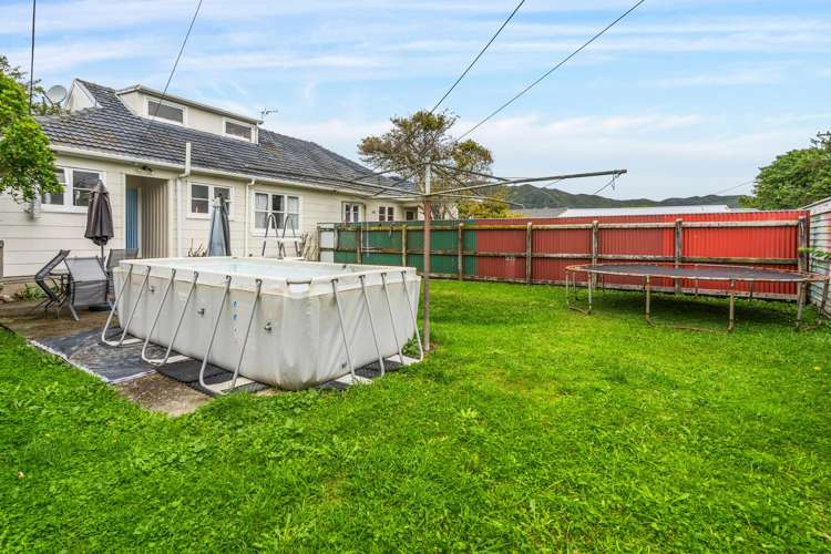 55 Hewer Crescent Naenae_10