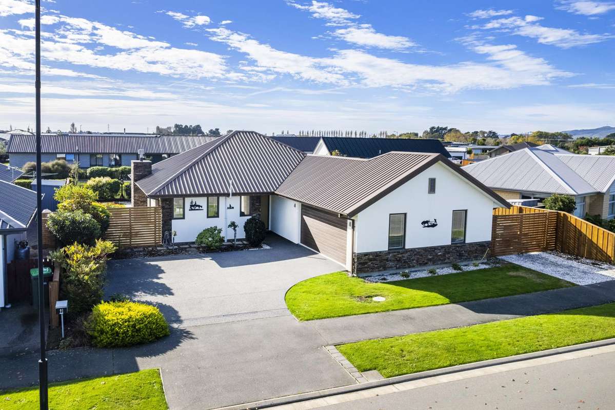 91 Carnaveron Drive_0