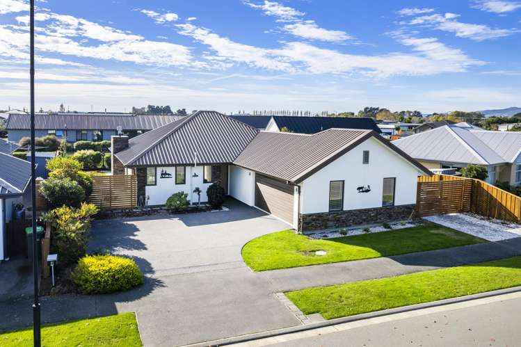 91 Carnaveron Drive_0