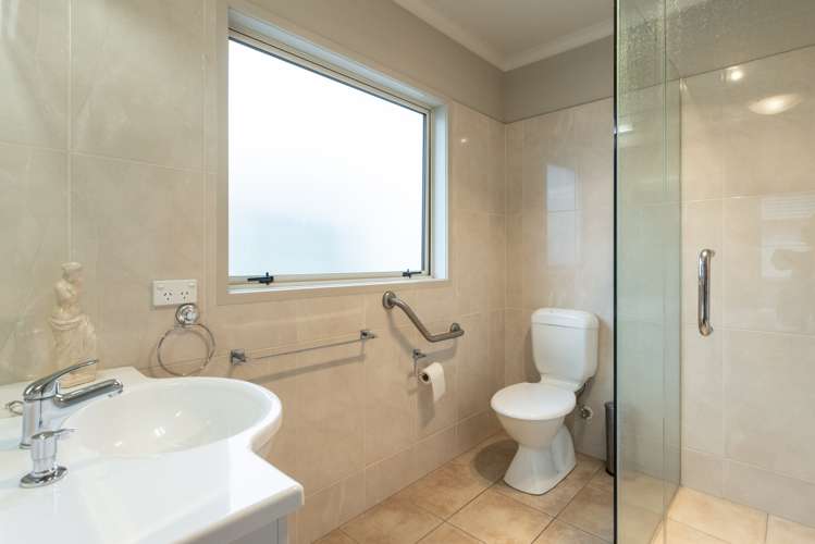 27 Tasman Drive Poraiti_16