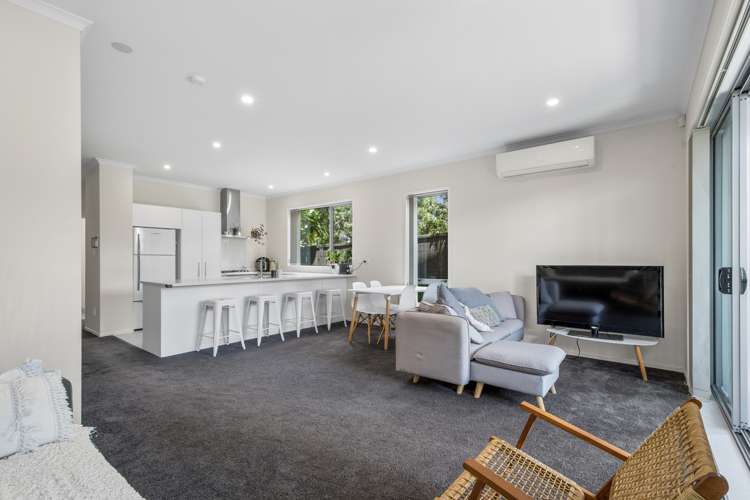 G01/110 Hobsonville Point Road Hobsonville_6