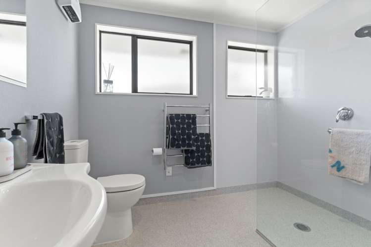 1 Cobham Place Solway_11