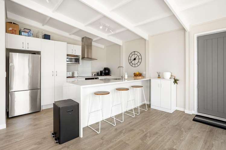 8 Ngaroma Crescent_3