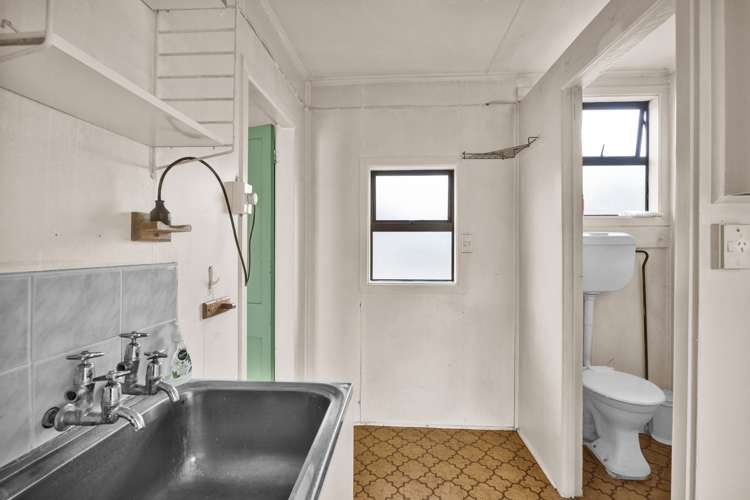 77 Victoria Street Hawera_18