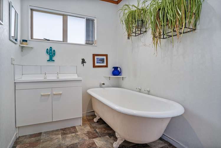 4 Captain Cook Road Cooks Beach_13