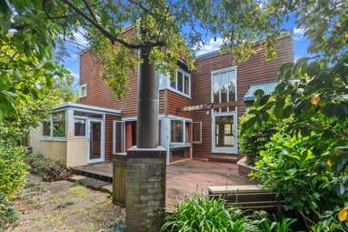 469 Riddell Road_4