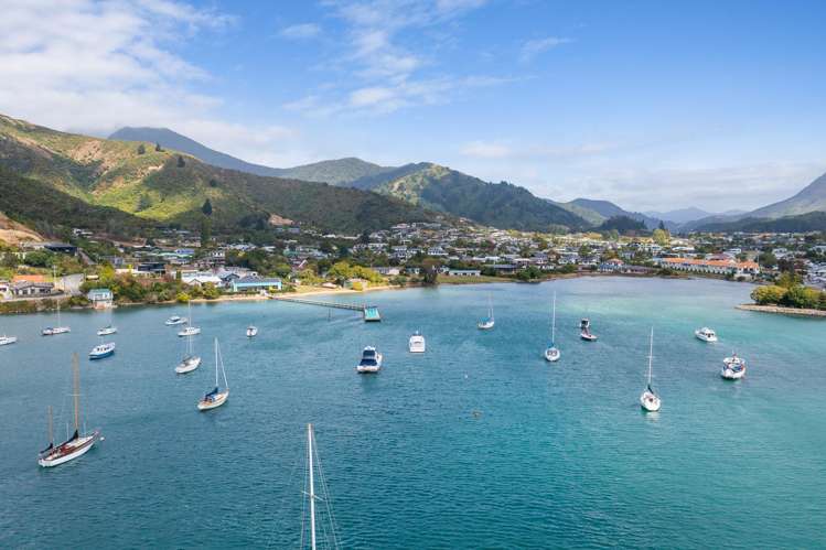 10 Moana Heights Waikawa_12