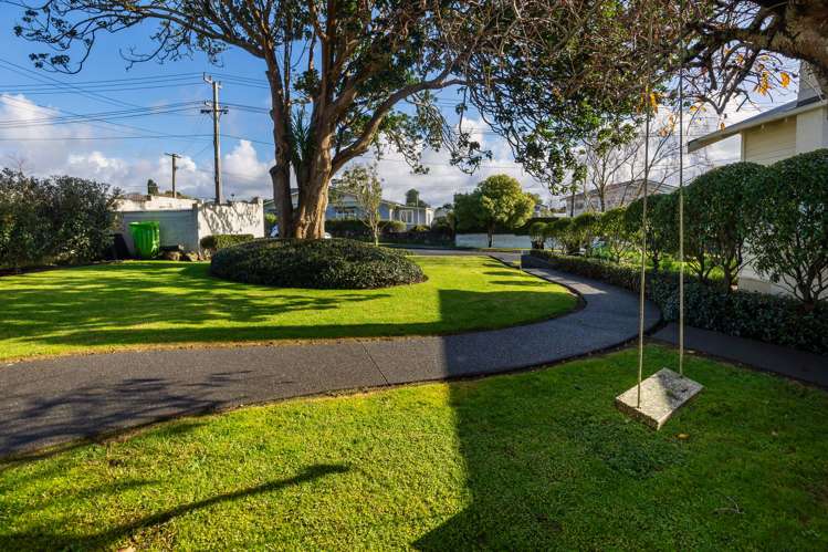 50 Alberton Avenue Mount Albert_31