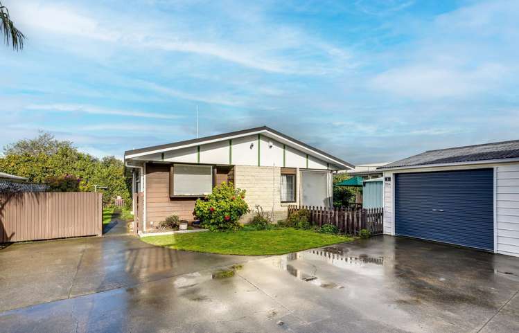55A Riverbend Road_0