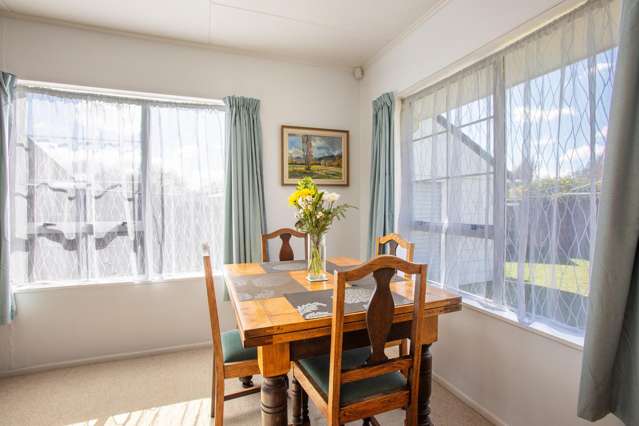 27 George Street Pahiatua_4