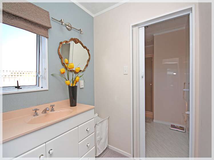 8 Brown Street Foxton_17