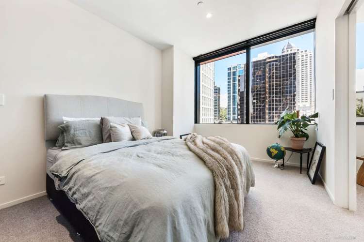 806/10 Commerce Street City Centre_8