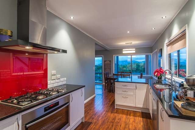 22 Pohutukawa Crescent Raumati Beach_2