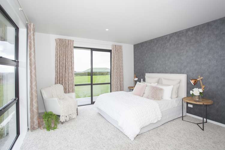 156 Pacific Drive Fitzherbert_18