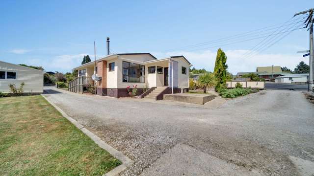 Classic Charm on a Spacious Quarter Acre