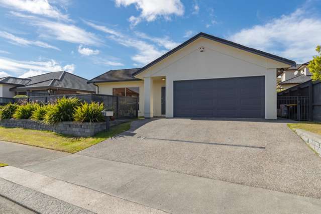 4 Silver Pine Avenue Woodridge_1