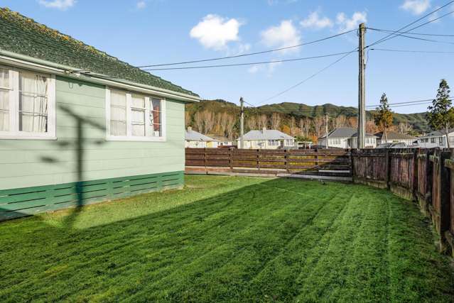 18 Mayo Grove Naenae_3