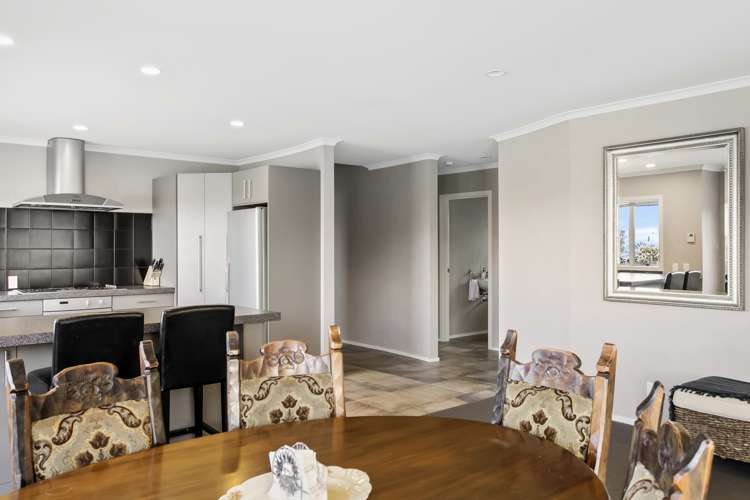 2 The Circle Nukuhau_7