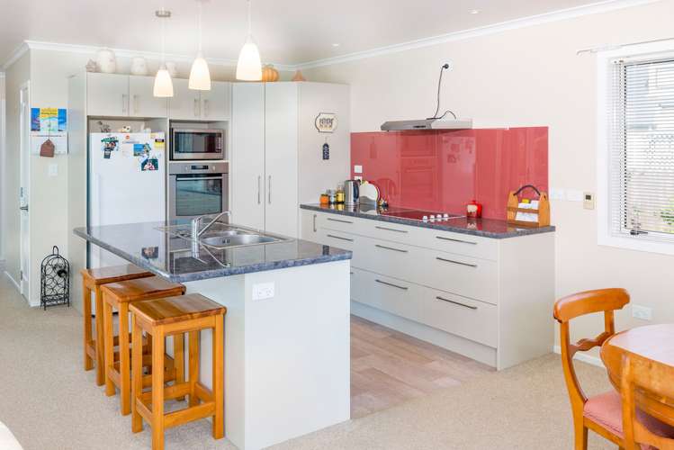 1b Front Miranda Road Waitakaruru_3