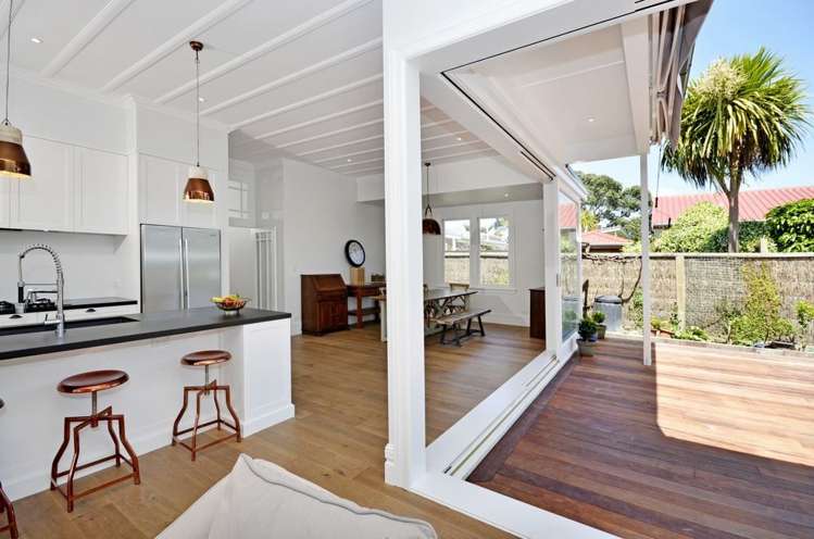 28 Mozeley Avenue Devonport_6