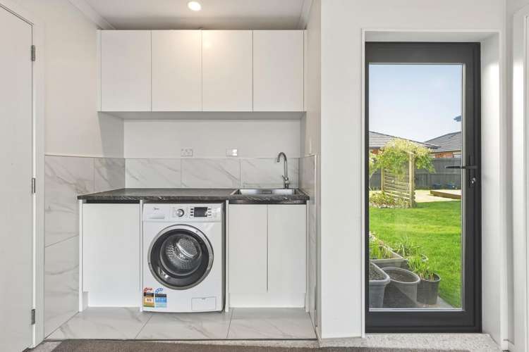 20 Carroll Place Owhata_35