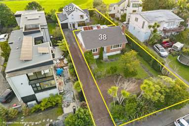 38 & 38A Te Arawa Street_1