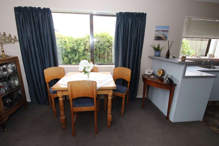 21 Pages Road Allenton_6