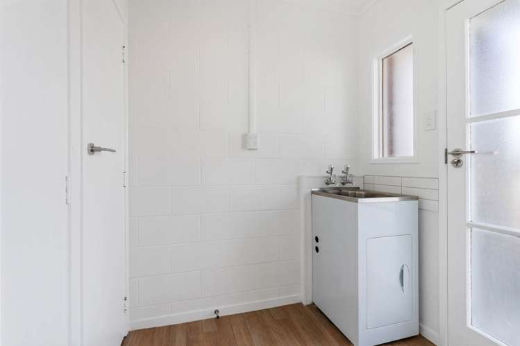 8/27 Nikau Street New Lynn_12