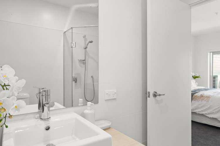 303/4 Reads Quay Gisborne_15