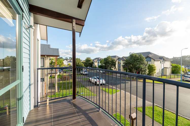 88 Fields Parade Oteha_0