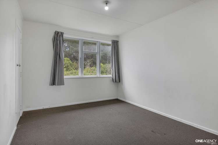 141 Castor Crescent Cannons Creek_7