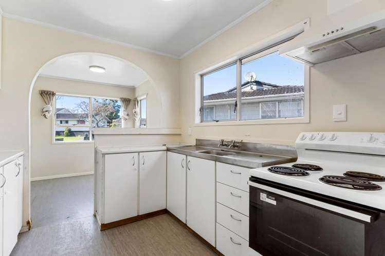 39 Frobisher Way Clendon Park_15