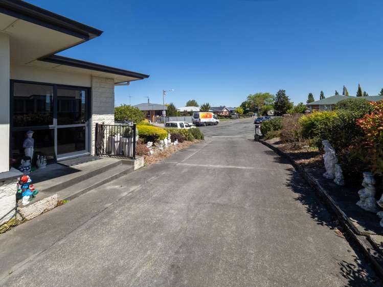 10 Reddecliffe Crescent Hampstead_16