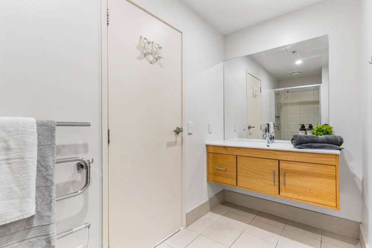 505/2 Dockside Lane Auckland Central_6