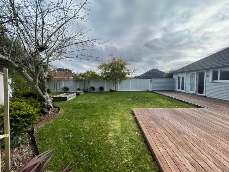 9 Tui Street Belmont_28