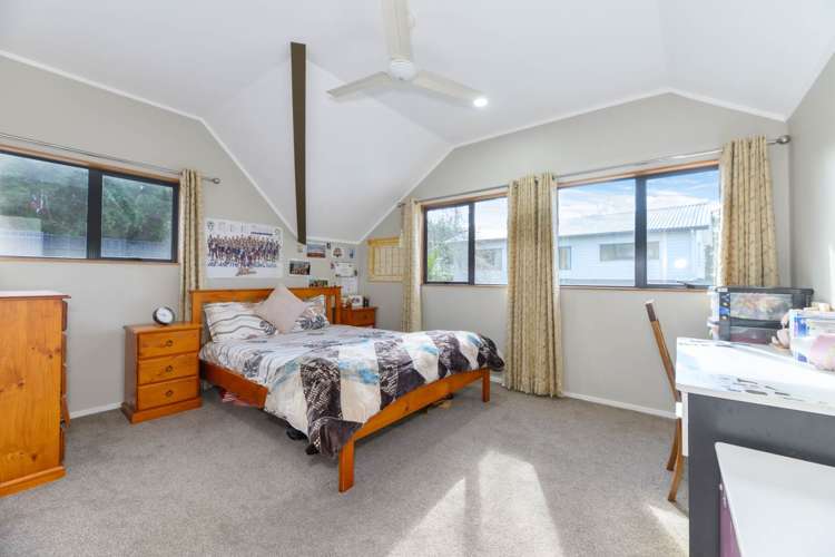 18b Shetland Street Glen Eden_21