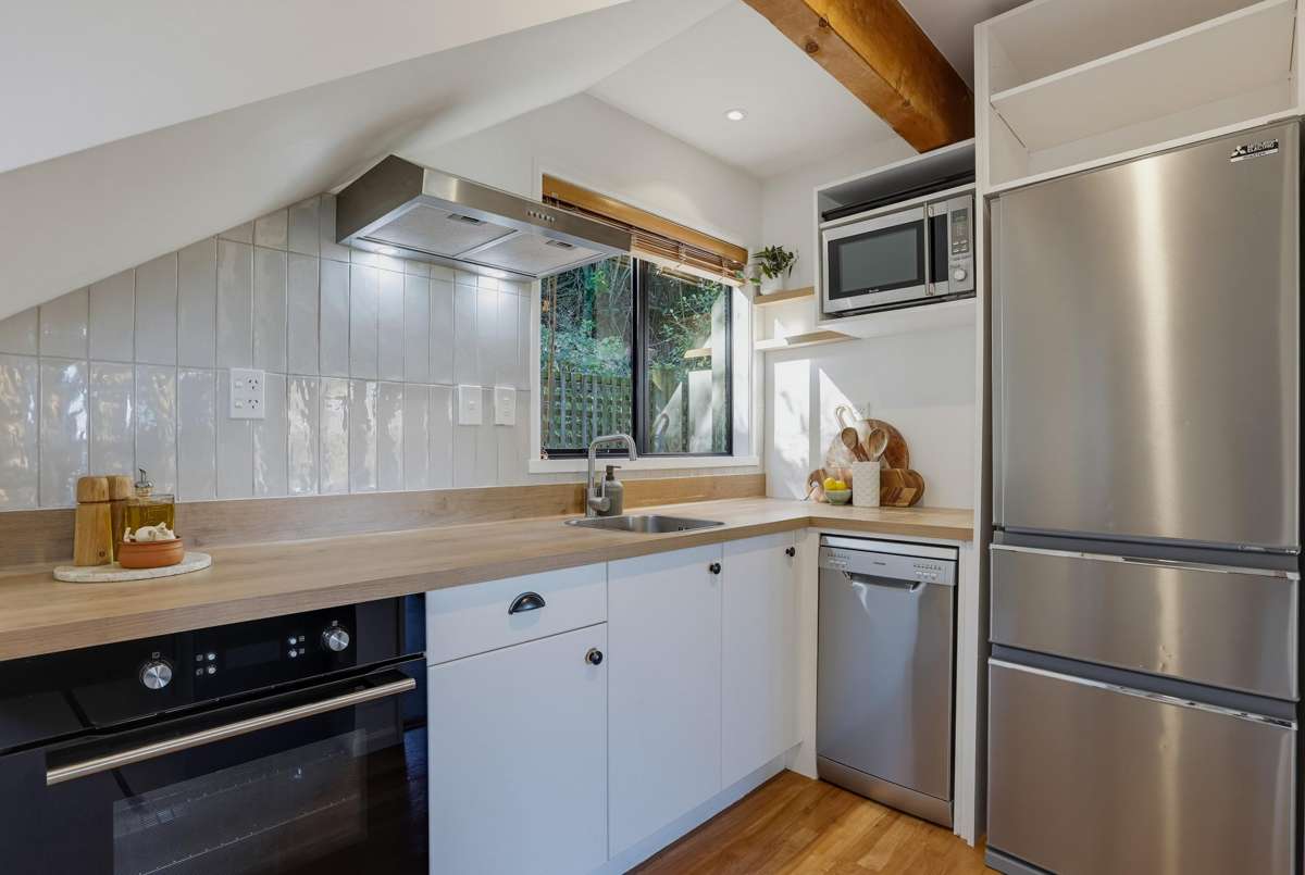 6888E Christchurch Akaroa Road_5