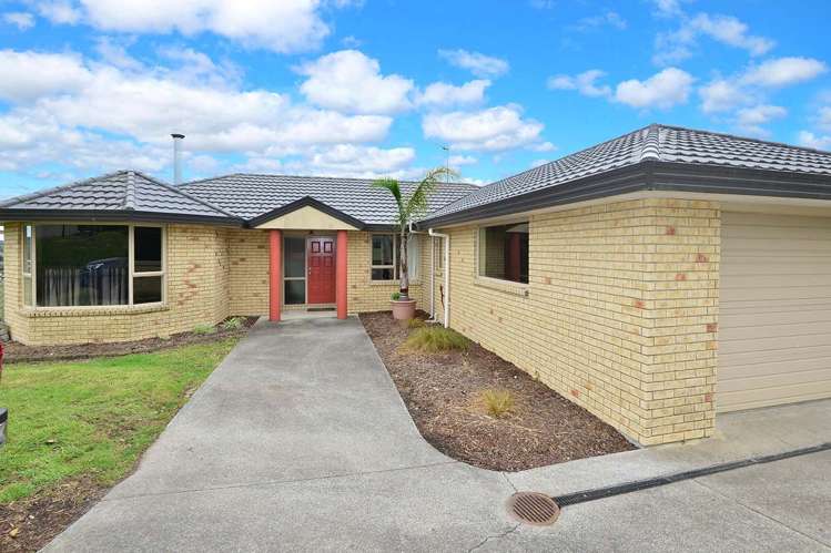 37 Spencer Road Oteha_17
