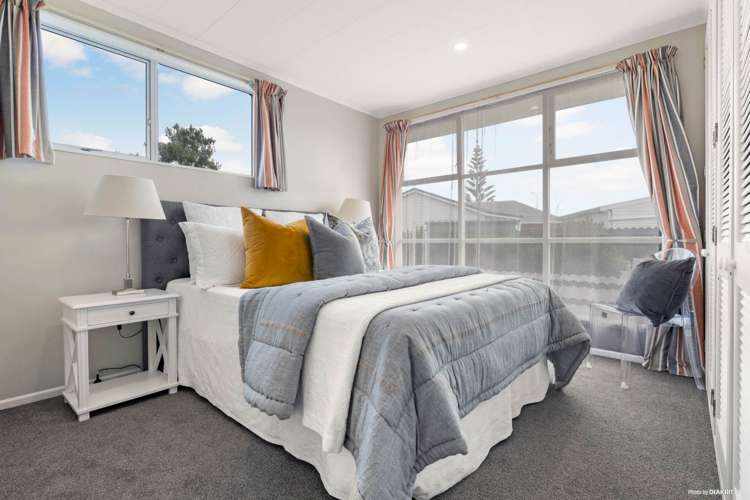 1/20 Gossamer Drive Pakuranga Heights_7
