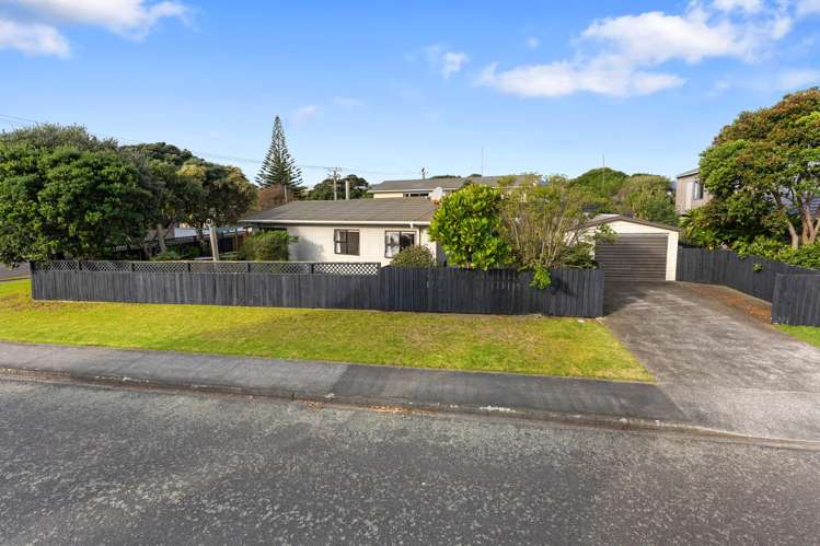49 Tasman Road Otaki Beach_15
