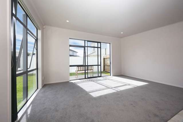 8a Charlenne Close Ranui_4