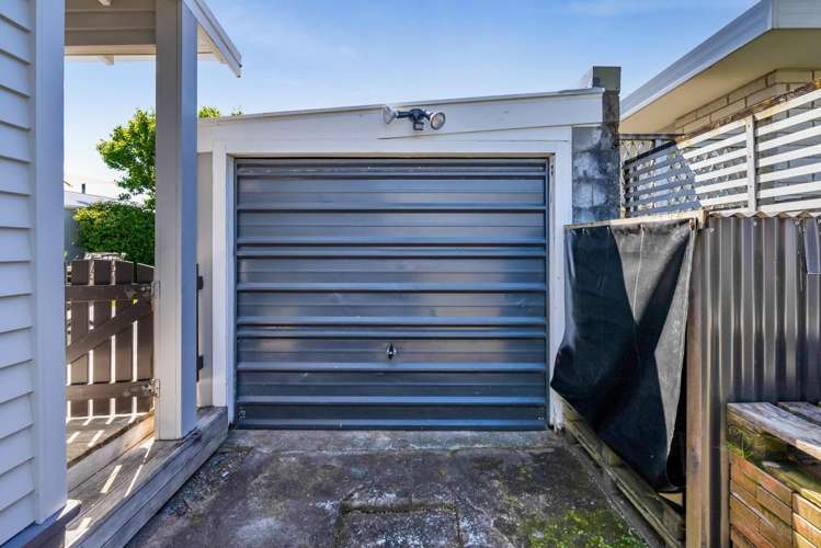 86 Tukapa Street Westown_19