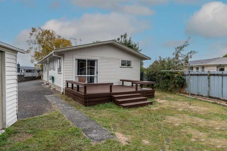 36 Rosalind Street Deanwell_12