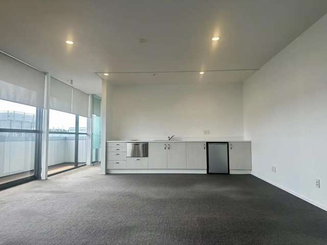 Suite 6/D4/59 Apollo Drive Rosedale_1