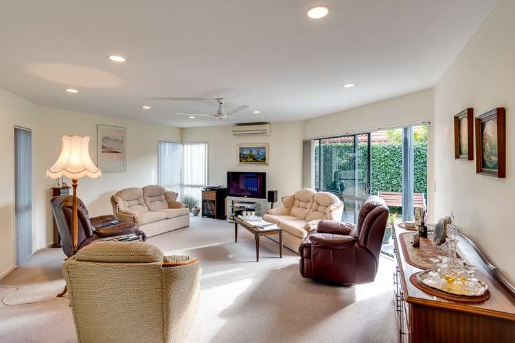 4 Regent Way Taradale_6