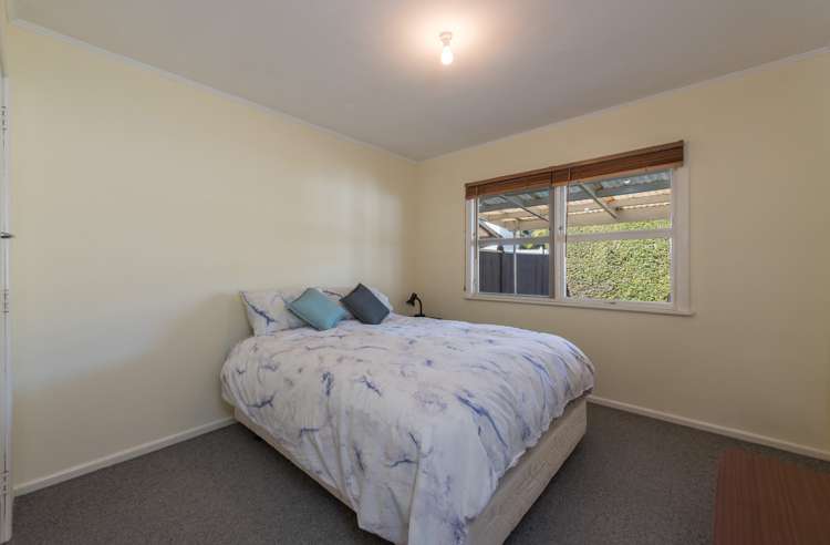 2/10 Matangi Street Stoke_8